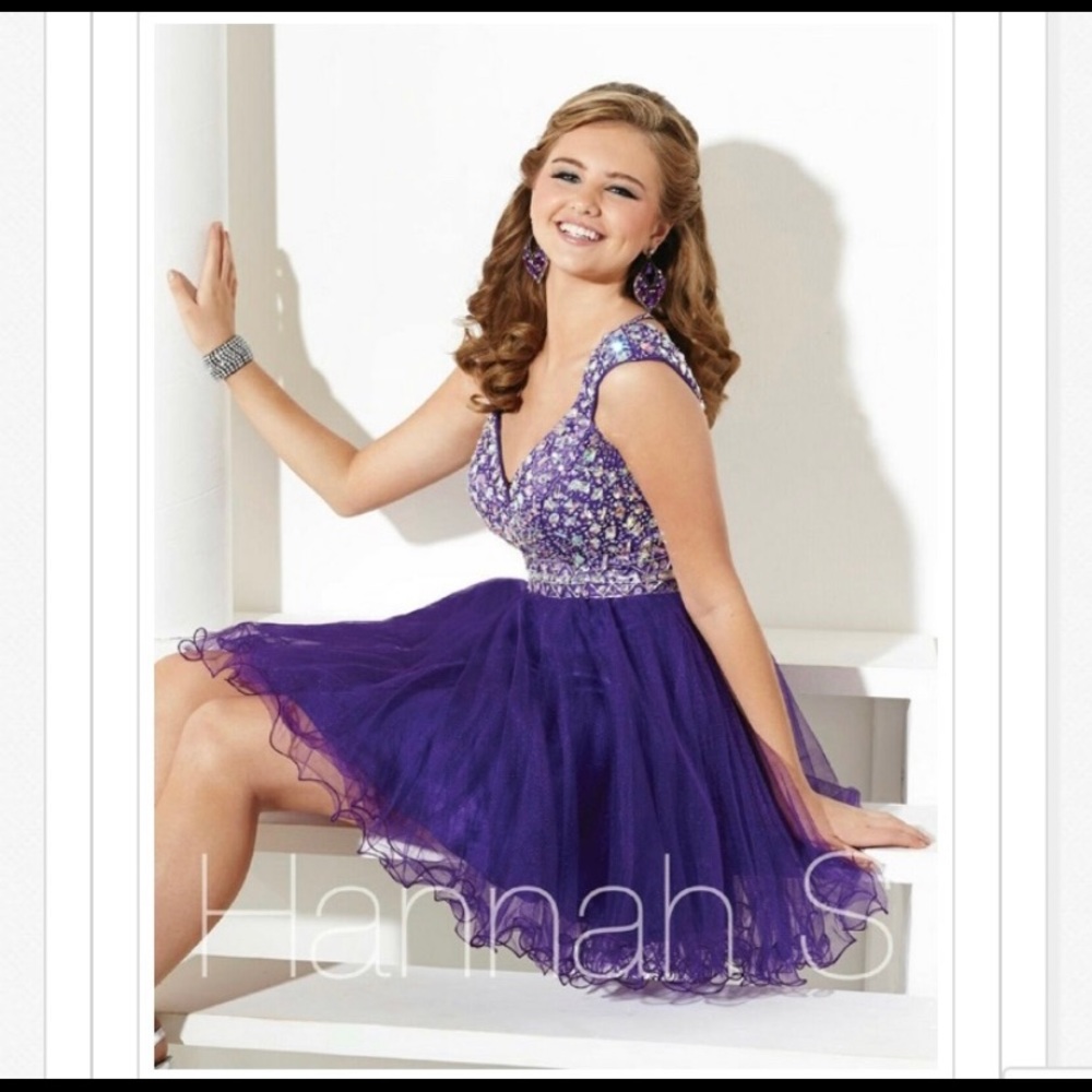 Hannah S cocktail. Size 12 taken into 10